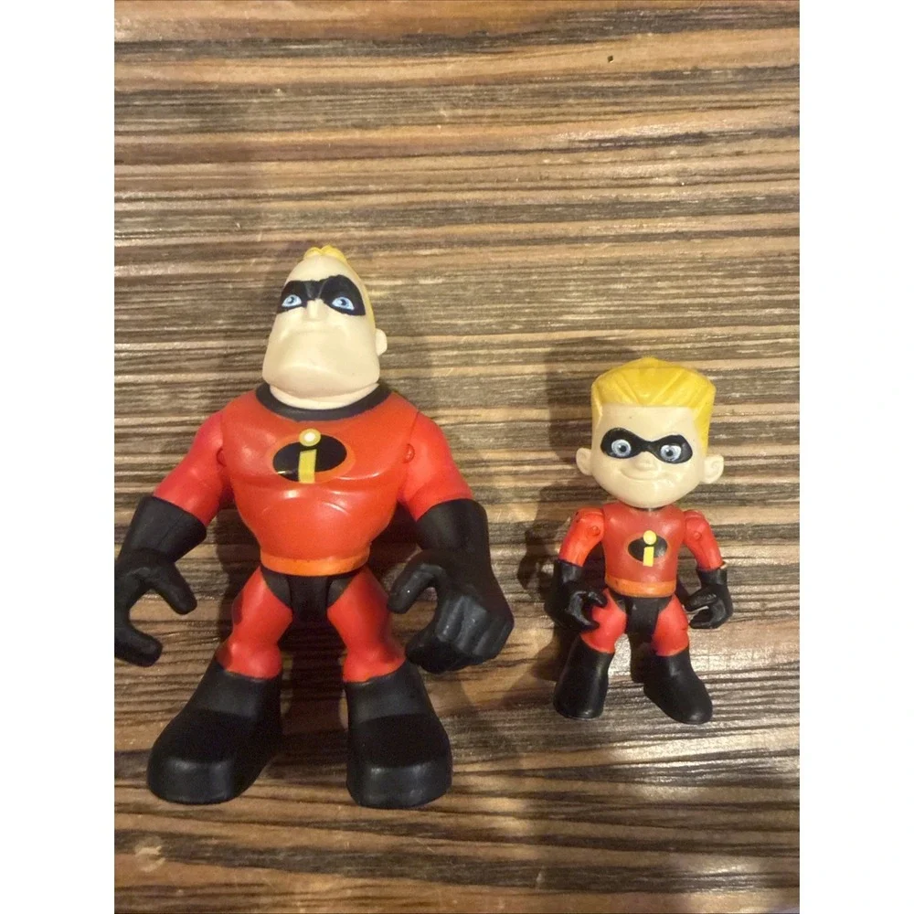 FISHER PRICE IMAGINEXT THE INCREDIBLES MR. INCREDIBLE / DASH FIGURE DISNEY USED